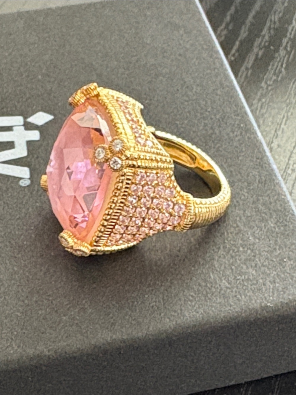 Judith Ripka pink doublet ring. Size 6 - Picture 3 of 5